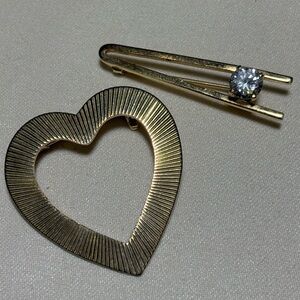 Vintage Gold Open Heart and Rhinestone Solitaire Brooch